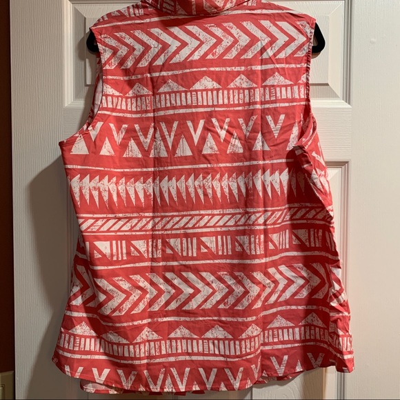 LuLaRoe Roxanne Snap Tank Sleeveless Salmon Aztec 2XL NWT - Picture 4 of 7
